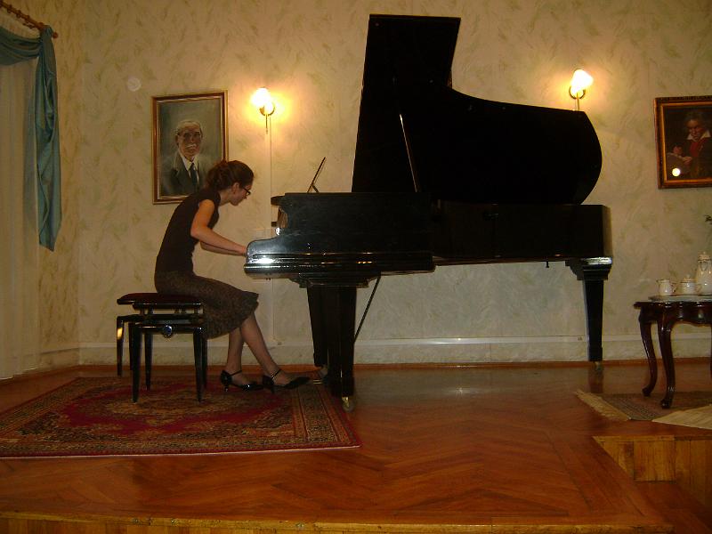 Szikszayné Zongora  különálló  est 2009.03.27 014.jpg